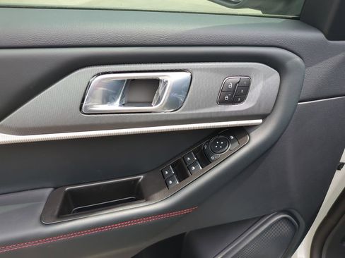 New 2026 Ford Explorer ST-Line image 17