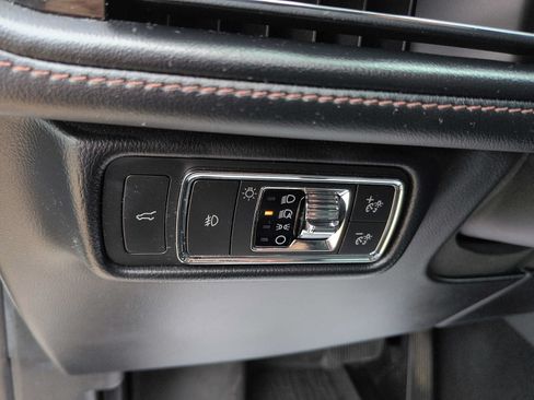 Used 2021 Lincoln Aviator Reserve w/ Equipment Group 202A AWD/4WD image 16