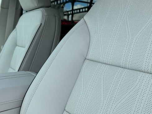 New 2026 Buick Enclave Avenir w/ Super Cruise Package AWD/4WD image 35