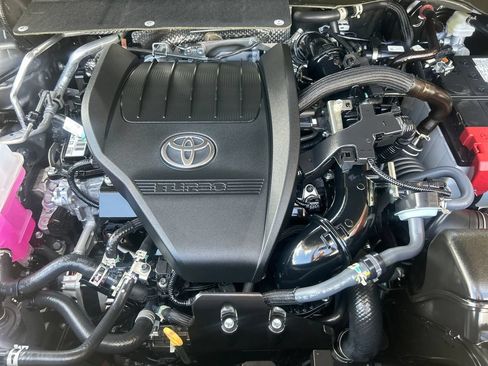Certified 2025 Toyota Highlander XLE AWD/4WD image 23