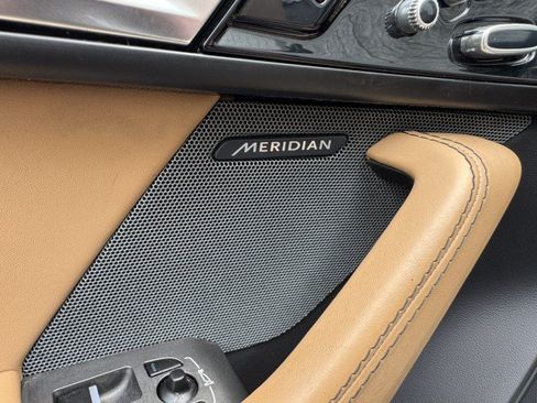 Used 2014 Jaguar F-TYPE S RWD image 21