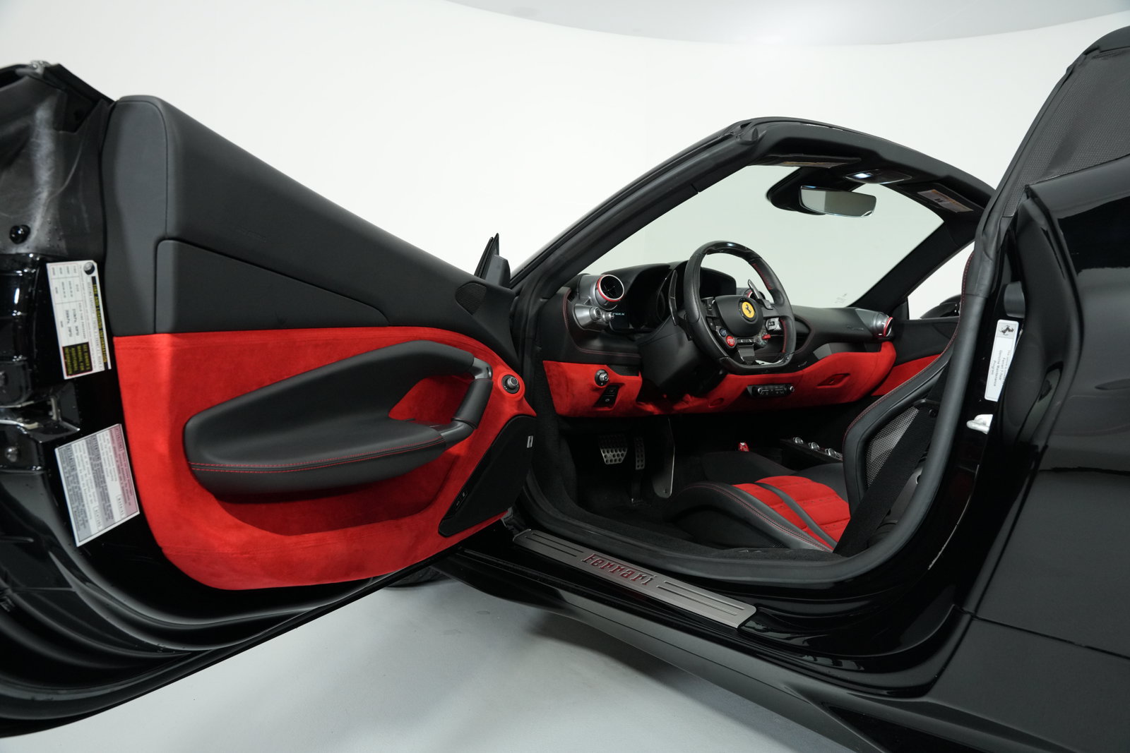 Used 2022 Ferrari F8 Spider RWD image 27
