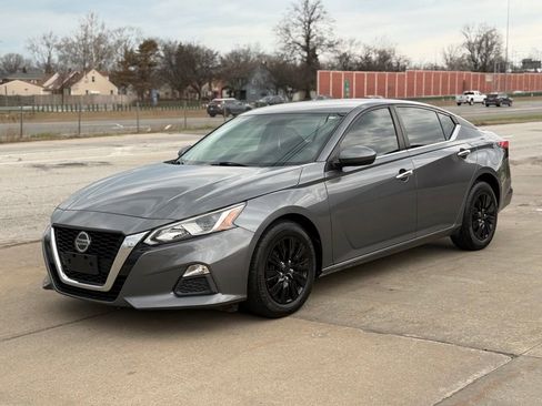 Used 2020 Nissan Altima 2.5 S image 1