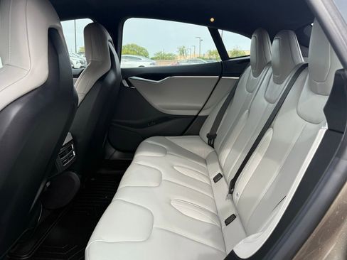 Used 2015 Tesla Model S AWD image 9