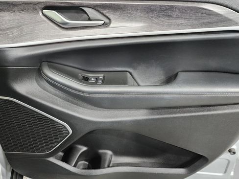 Used 2021 Jeep Grand Cherokee L Limited image 27