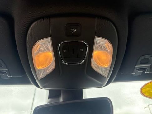 Used 2024 Jeep Compass Latitude AWD/4WD image 23