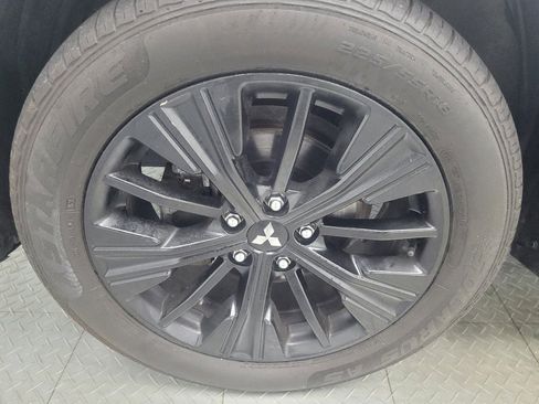 Used 2020 Mitsubishi Eclipse Cross AWD image 31
