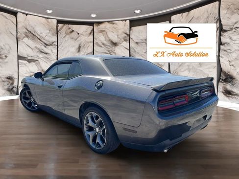 Used 2016 Dodge Challenger R/T RWD image 3