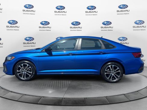 Used 2023 Volkswagen Jetta Sport FWD image 2