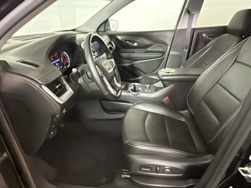 Used 2024 GMC Terrain SLT AWD/4WD image 12