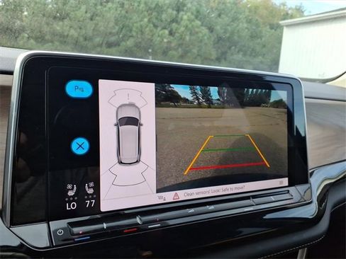 Used 2024 Volkswagen Atlas SE image 20