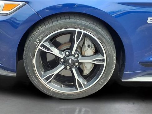 Used 2016 Ford Mustang GT Premium w/ Equipment Group 401A image 20