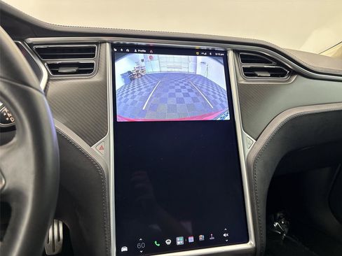 Used 2013 Tesla Model S Performance RWD image 30