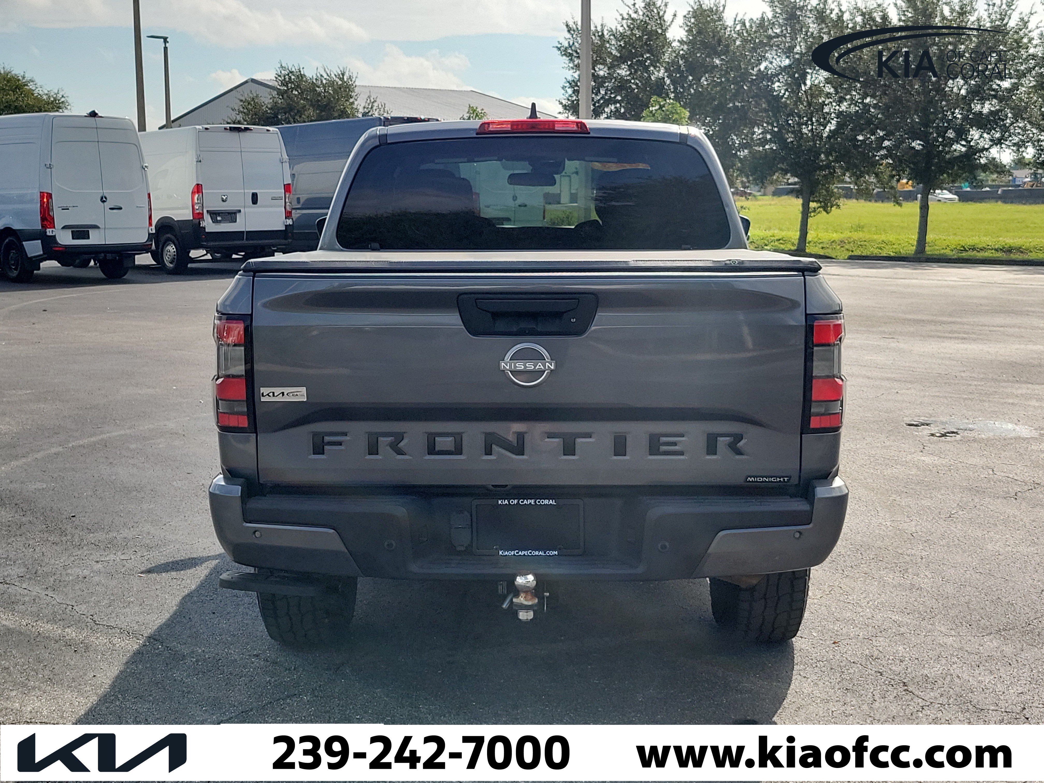 Used 2023 Nissan Frontier SV w/ Midnight Edition Package AWD/4WD image 5