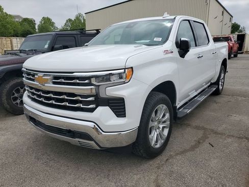 Used 2022 Chevrolet Silverado 1500 LTZ w/ LTZ Premium Package AWD/4WD image 3