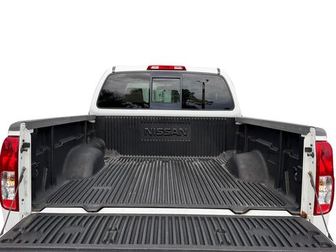 Used 2017 Nissan Frontier SV RWD image 19