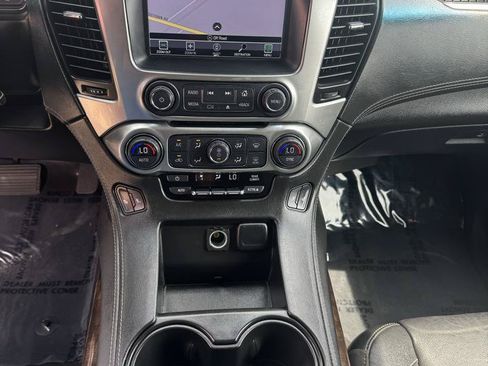 Used 2019 Chevrolet Suburban LT AWD/4WD image 35