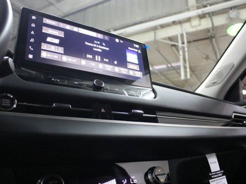 New 2026 Mitsubishi Outlander ES image 12