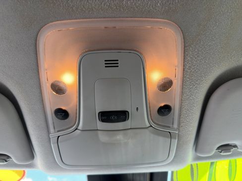 Used 2017 Toyota Prius Three Touring w/ Carpet Mat Package FWD image 25