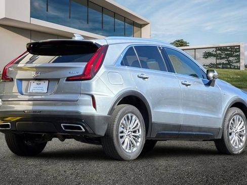 Certified 2024 Cadillac XT4 Premium Luxury image 4