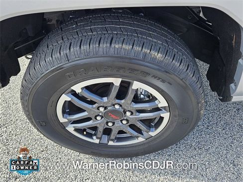 Used 2025 Toyota Tacoma TRD Sport image 17