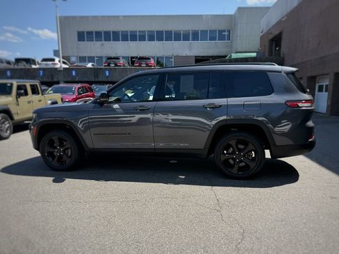 Used 2023 Jeep Grand Cherokee L Laredo AWD/4WD image 14
