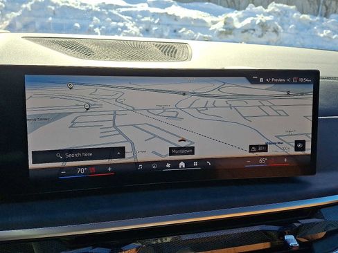 Certified 2025 BMW X5 xDrive50e w/ M Sport Package image 17