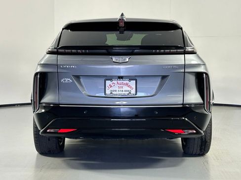 Used 2023 Cadillac Lyriq AWD image 6