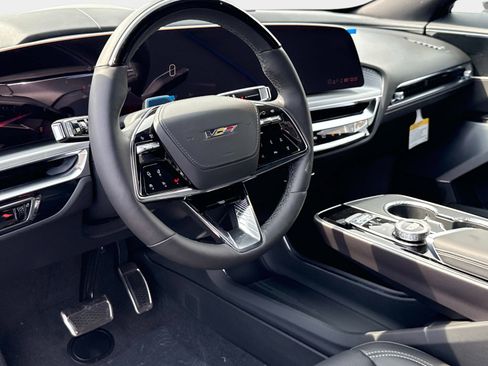 New 2026 Cadillac Lyriq V image 8
