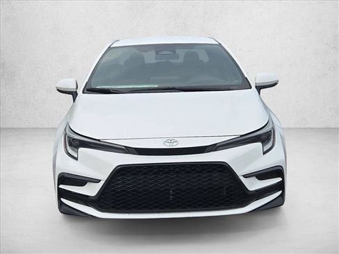 Used 2023 Toyota Corolla SE FWD image 2