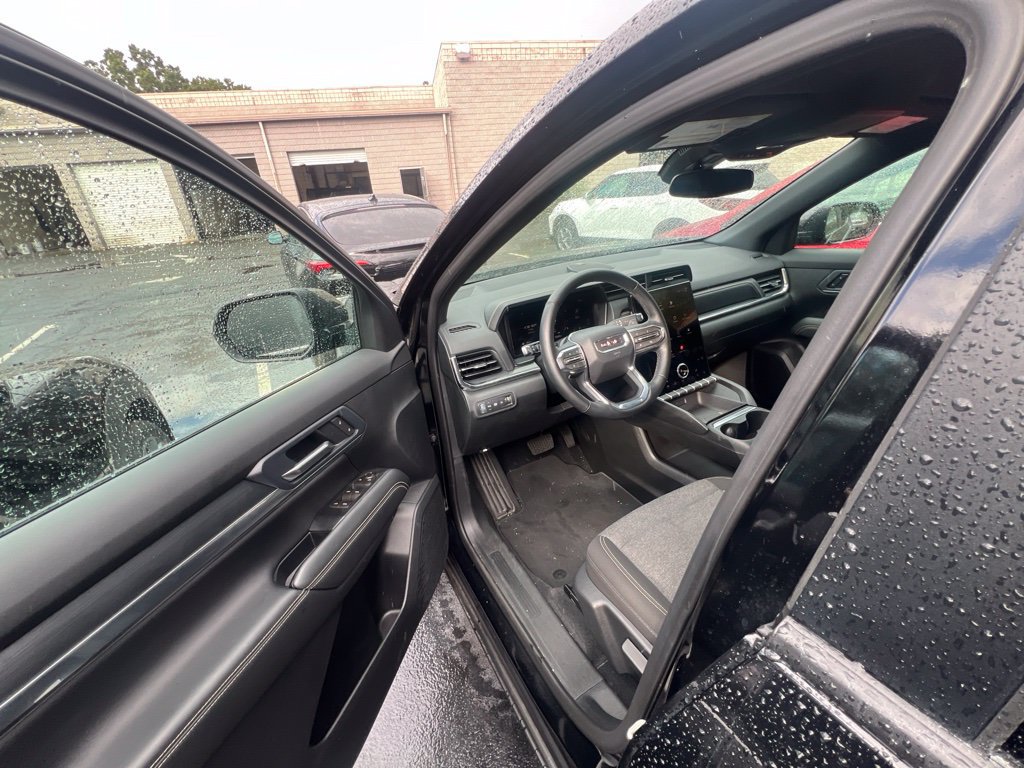 Used 2026 GMC Terrain Elevation FWD image 2