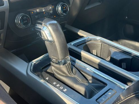 Used 2019 Ford F150 Lariat w/ Equipment Group 502A Luxury AWD/4WD image 16