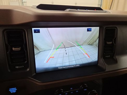 Used 2024 Ford Bronco Outer Banks AWD/4WD image 25