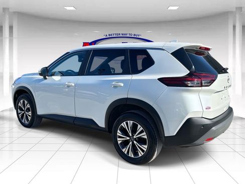 Used 2023 Nissan Rogue SV image 5