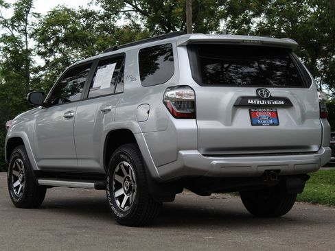 Used 2024 Toyota 4Runner TRD Off-Road Premium w/ Moonroof Package AWD/4WD image 6