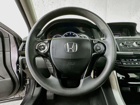Used 2017 Honda Accord LX image 15