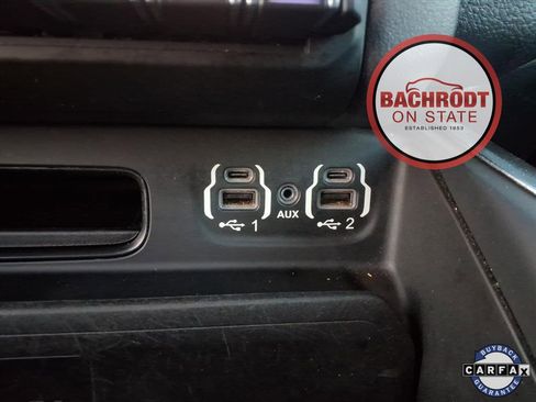 Used 2021 RAM 1500 Laramie w/ Night Edition image 13