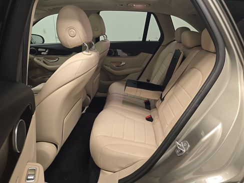 Used 2020 Mercedes-Benz GLC 300 image 10