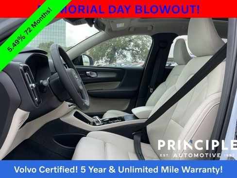 Certified 2024 Volvo XC40 B5 Ultimate w/ Protection Package Premier AWD/4WD image 30