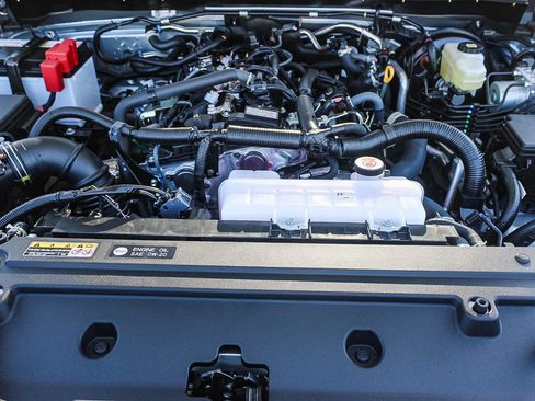 New 2026 Toyota 4Runner SR5 AWD/4WD image 13