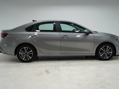 Used 2024 Kia Forte LXS FWD image 9