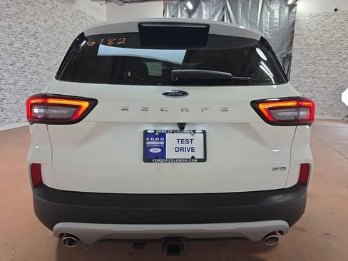 New 2026 Ford Escape SE w/ Class II Trailer Tow Package FWD image 5