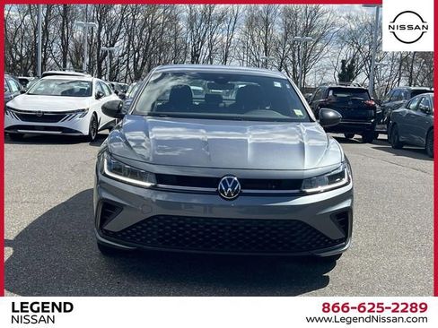 Used 2025 Volkswagen Jetta Sport FWD image 2