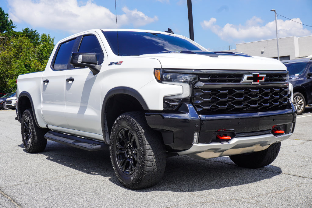 Used 2025 Chevrolet Silverado 1500 ZR2 w/ Technology Package AWD/4WD image 5