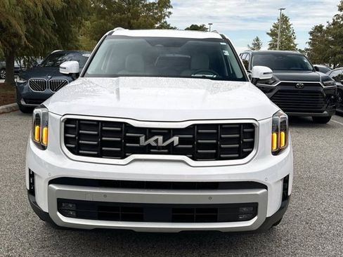 Used 2024 Kia Telluride SX w/ Towing Package FWD image 8