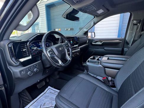 Used 2022 Chevrolet Silverado 1500 RST AWD/4WD image 19