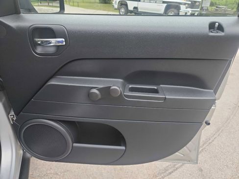 Used 2010 Jeep Patriot Sport w/ Tire & Wheel Group image 27