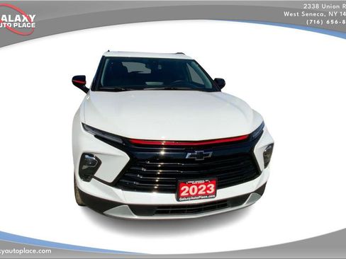 Used 2023 Chevrolet Blazer LT AWD/4WD image 3