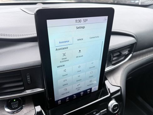 Used 2021 Ford Explorer Platinum w/ Equipment Group 601A image 14