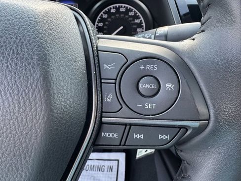 Used 2023 Toyota Camry SE image 14